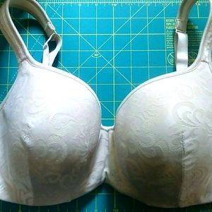 Cacique padded bra 42C